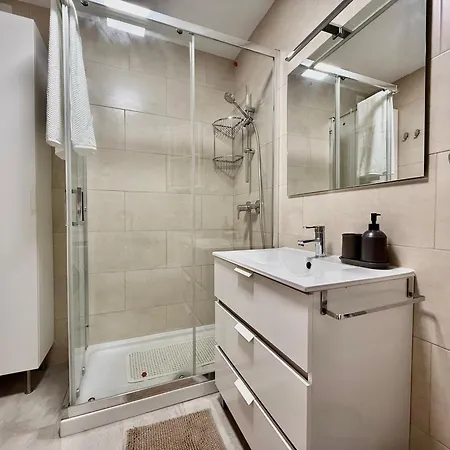 San 65 - Reformado - Centrico - 2 Min Centro - 700 M Playa - Wifi 아파트
