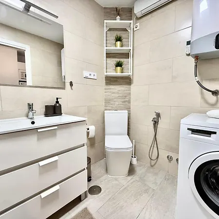 San 65 - Reformado - Centrico - 2 Min Centro - 700 M Playa - Wifi