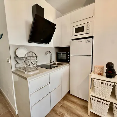 San 65 - Reformado - Centrico - 2 Min Centro - 700 M Playa - Wifi * Торремолинос